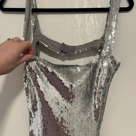 Meshki Metallic Silver Backless Dress - Picture 9 of 12